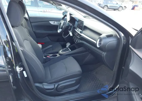 2024 Kia Forte Lxs z USA, uszkodzony, nr VIN 3KPF24AD9RE826251